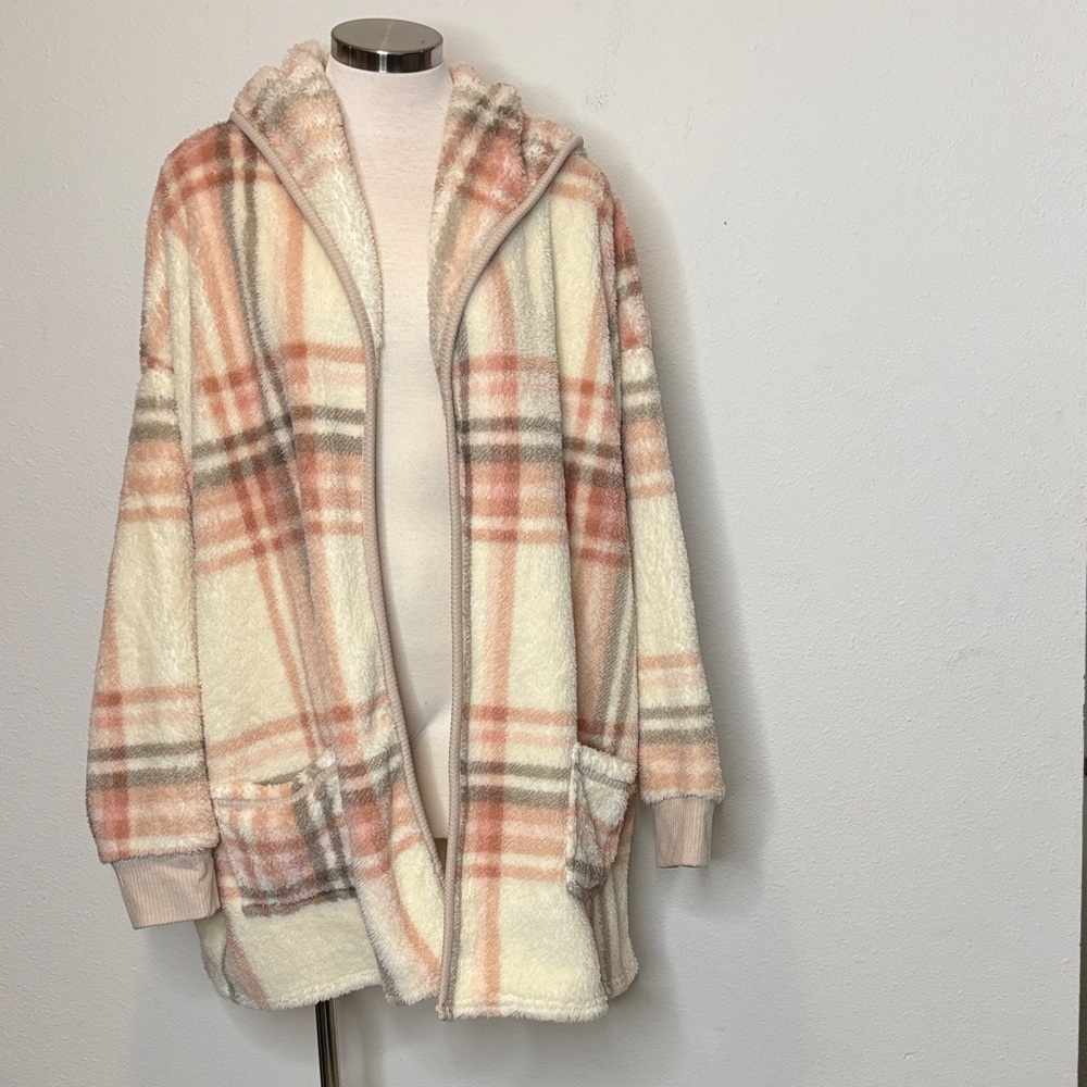 Koolaburra by UGG size 3X Plaid Sherpa Jacket in Cream and Peach